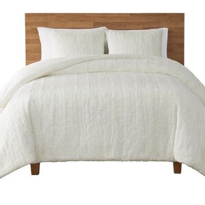 Ugg | NWOT Alondra King Comforter Set Soft Cozy Bedding Faux Fur Comforter